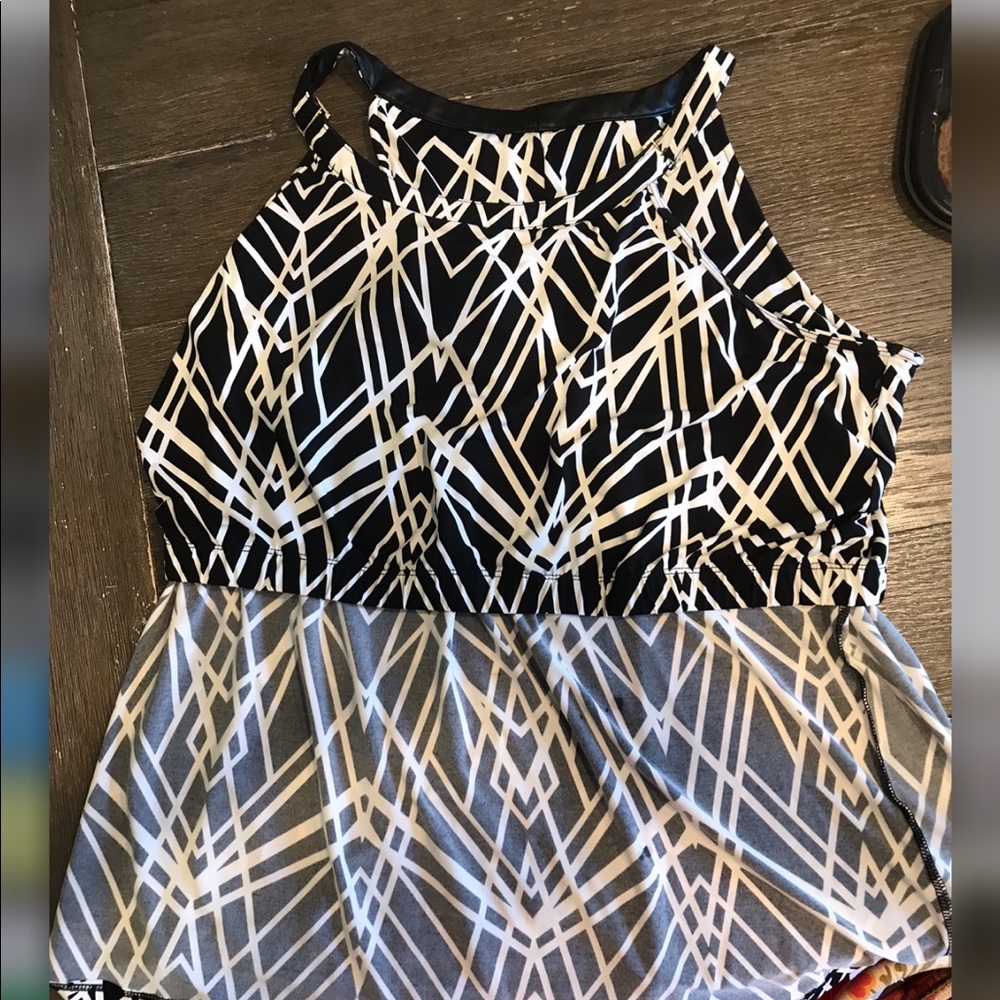Women’s Cute Tank Top With Built In Bra - Picture 8 of 9